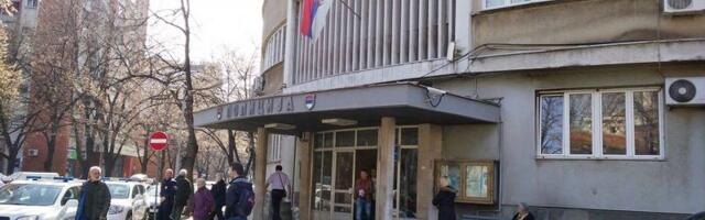 Maloletnici za nedelju dana poharali kase trgovinskih radnji, frizerskog salona…