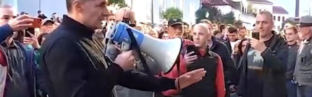 Održan protest ispred Policijske uprave i prostorija SNS