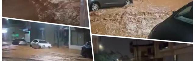 KATAKLIZMIČNE POPLAVE POGODILE GRČKU: Potopljeno jedno od omiljenih srpskih letovališta, zatvorene škole i autoput,  dramatični snimci oluje Bajron! (VIDEO)