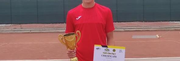 SRBIJA IMA PRAVO ČUDO OD DETETA! LUKA JE NAJBOLJI TENISER U EVROPI DO 16 GODINA! Naš tinejdžer nema konkurenciju, popeo se na tron posle dominantne sezone!