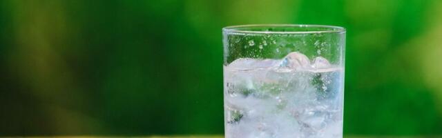 Da li je kisela voda štetna po zdravlje? Pored sokova i energetskih pića, deluje kao zdravija alternativa, ali...