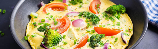Detoks ručak: Puno zdravog povrća sa jajima (RECEPT+VIDEO)