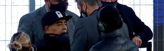 Maradona hospitalizovan