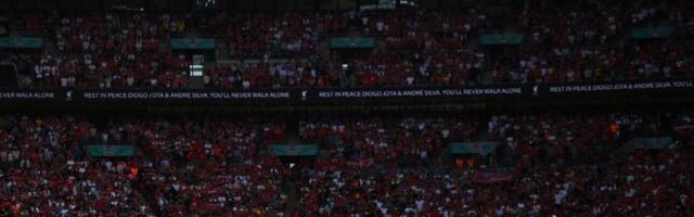 RADOST KRISTAL PALASA PROŠARANA VELIKOM TRAGEDIJOM LIVERPULA: Orlovima trofej, Redsi odali poslednju počast Žoti!