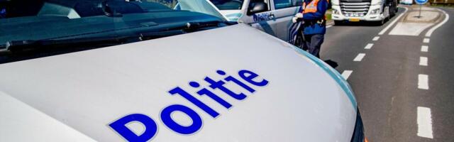 Autom uleteo u masu ljudi tokom božićne parade! Strašne scene u Holandiji, najmanje 10 ljudi povređeno