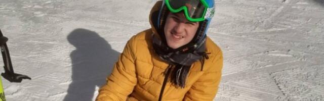 DOBIO UPALU GRLA, A ONDA SAZNAO STRAŠNU DIJAGNOZU! Uprkos opakoj bolesti Ognjen (15) ne odustaje od borbe, SRBIJO POMOZI DA OVAJ DEČAK OZDRAVI