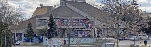Kulturni centar Zrenjanina plaća Novosađanima 6,5 miliona dinara za dva koncertna klavira