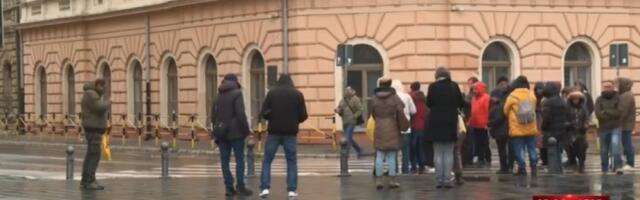 SVAKO VUČE NA SVOJU STRANU Čak i N1 potvrđuje opštu tuču između blokadera u opoziciji i blokadera sa fakulteta i iz zborova