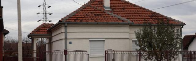 OVO JE UKLETA KUĆA U ČAČKU! Prethodni vlasnik se obesio, sada se desilo MONSTRUOZNO KRVOPROLIĆE - komšije otkrile jezive detalje! (FOTO)