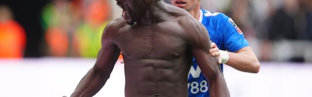 Sanderlend pobedio u najluđem derbiju Premijer lige: Crne mačke šokirale Njukasl golom u gostima u 90. minutu!