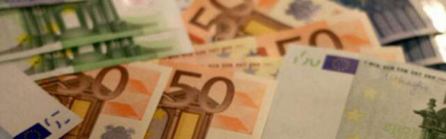 ​Званчни средњи курс за евро данас 117,38 динара