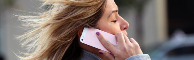 Стижу паметни телефони са лако замењивом батеријом