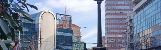 Postao je simbol „kvaliteta” vlasti: Sagovornici Danasa o „lošoj karmi” Šapićevog sata na Trgu republike