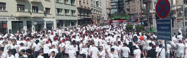 „A jel danas u Kraljevu hladnije?“: Vučić odbacio optužbe da je mitingom u subotu ugrozio zdravlje građana