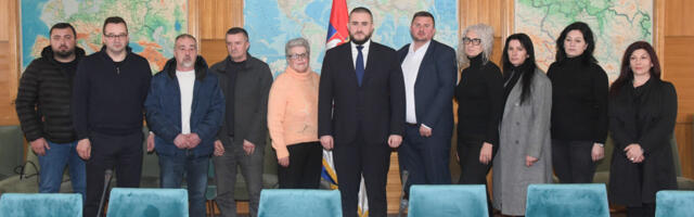 Ministar Zukorlić sastao se sa porodicama žrtava iz Sjeverina u Palati Srbija