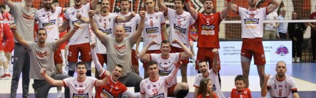 Odbojkaši Radničkog na korak od šampionske titule posle trijumfa nad Vojvodinom
