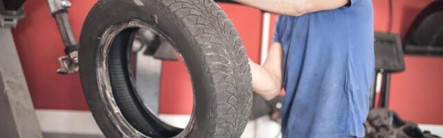 Hrvat pokazao kakvu zimsku gumu čuva u šupi pa objavom zapalio mreže: Ovaj natpis nismo videli 30 godina, svi se setili Jugoslavije