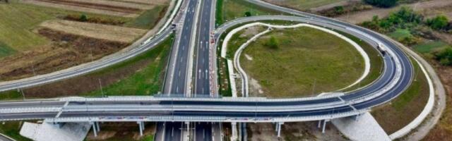 GRADI SE AUTO-PUT BUDUĆNOSTI: Vozila će se puniti u pokretu - ALI TO NIJE SVE!