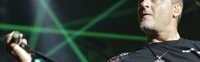 NOVI PIR U HRVATSKOJ Tompson pevao uz "Za dom spremni", publika dizala desnice - policija privodila!