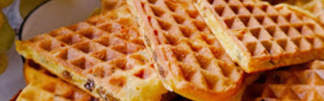 Starinski kolač bez jaja i mleka: Sve sastojke već imate u kuhinji, poslastica idealna za vreme posta