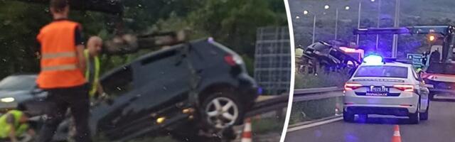 KARAMBOL KOD BUBANJ POTOKA: Auto probio bankinu, povređene voze u bolnice