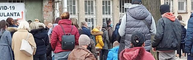 Zvanično skoro 7.500 novozaraženih, preminulo 25 osoba