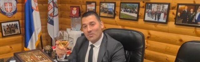 SKANDAL! Lažni humanitarac koristio Đokovića da se reklamira!