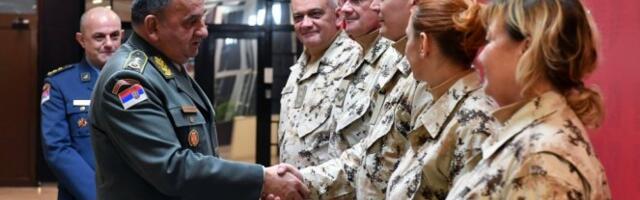 DESETA GODINA UčEšćA SRBIJE U MISIJI EU! Nov kontigent srpske vojske otišao u Afriku (FOTO)