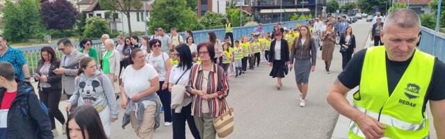 Vlasotince proslavilo opštinsku slavu uz liturgiju, litije i kolo