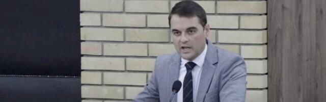 Petrović: Država nudila pare, ali Vranje izgleda neće besplatne udžbenike VIDEO