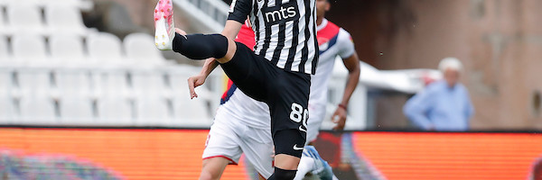 Poluvreme - Partizan se muči i sa Mačvom, još je imao i sreće, Šapčani tražili penal!
