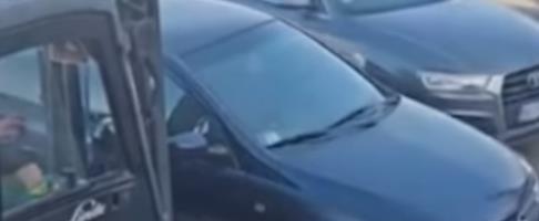 GOSPOĐETINA! ZAGRADIO JE KORSOM, ONA DOVELA VILJUŠKAR?! Scena za anale u Umki: Majstor digao auto, ona se isparkirala i vratio ga na isto mesto! (VIDEO)