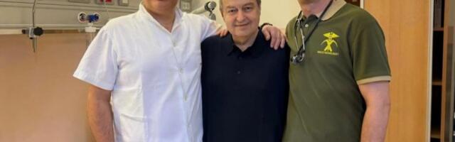 LEBDEO SAM IZMEĐU ŽIVOTA I SMRTI, PRIKLJUČILI SU ME NA MAŠINU! Ministar Dačić nakon mesec dana podelio sve detalje LAVOVSKE BORBE! (FOTO)