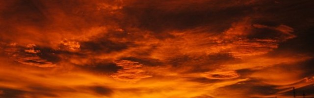 U SVITANJE SU SE NA NEBU IZNENADA POJAVILI KRVAVO CRVENI KRSTOVI... Najčudniji dan u istoriji dogodio se 14. aprila 1561. godine i do danas niko ne može da objasni šta se zapravo desilo!