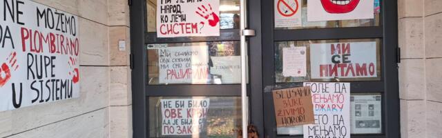 Dekanat niškog Medicinskog razmatra zahteve studenata, oni nastavljaju blokadu i ometanje ispitnog roka