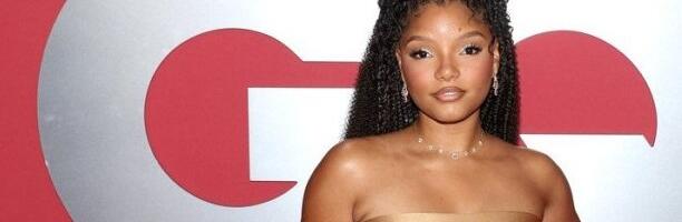 Hali Bejli zapalila internet u bikiniju - pokazala telo koje obara s nogu (FOTO)