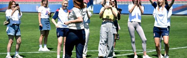 Lepota, stil i fudbal: Srpske reprezentativke zablistale u Staroj Pazovi i otvorile dušu o temama van sporta! /VIDEO/