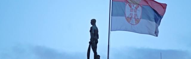 Kriza Zapada i izazovi za srpski narod