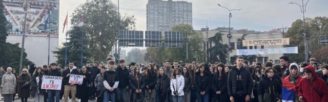 Gimnazijalci protestovali u znak podrške Dijani Hrka