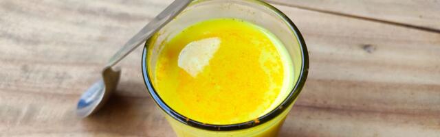 Da li ste čuli za drevno zlatno mleko? Pred spavanje popijte ovo za imunitet i regulaciju krvnog pritiska