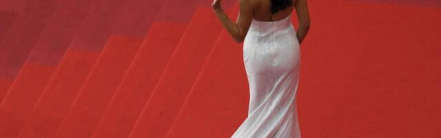 Otac je ostavio kad je imala 6 meseci,UDAJA ZA SLAVNOG SRBINA JE DOKOSURILA! Lepa je kao boginja,a NJENO POREKLO...