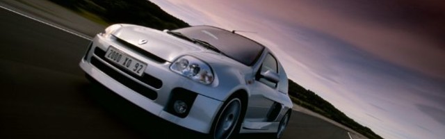Renault Clio V6 – legenda puni 20 godina