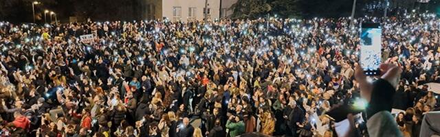 Partizanove legende uz studente na blokadi Autokomande (FOTO)