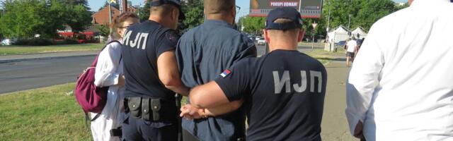 Uhapšen zbog teškog prebijanja muškarca u subotičkom naselju Prozivka