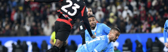 Fudbaleri Napolija bolji od Milana za plasman u finale Superkupa Italije