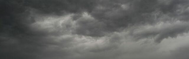 Vreme danas: Hladnije, uveče moguć sneg