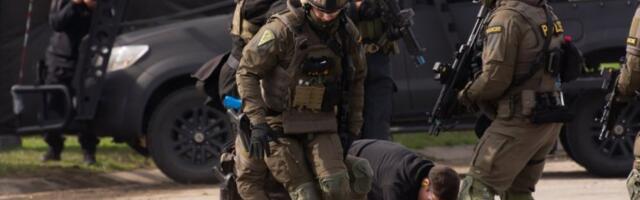 RUSKI "ODRED SMRTI" IMAO KRVAVI CENOVNIK: Za glavu oficira nudili 85.000 evra, na spisku i novinari! Glumili kurire, pa PALI u operaciji Enigma! (VIDEO)