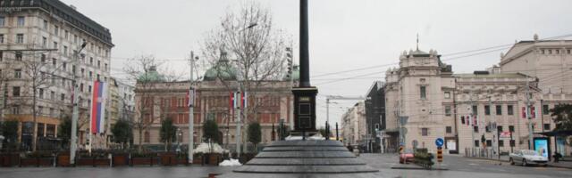 Novi simbol Beograda osvanuo na Trgu republike: Postavljen gigantski sat od 9 metara i 7,5 tona – evo kako radi