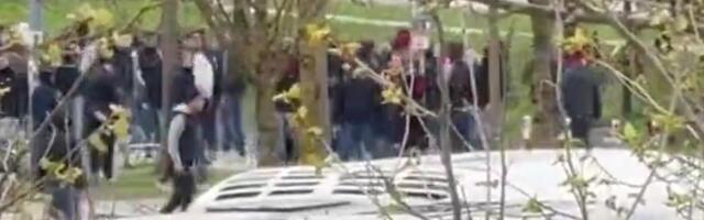 Užasna uvertira pred meč za titulu: Navijači Bajerna i Štutgarta se sukobili, preko 100 ljudi uhapšeno! /FOTO/