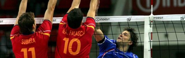 "OD ONAKVOG ŠMEKERA POSTAO DEDA!" Srpkinje pale u BEDAK, porede ga sa BRANKOM KOCKICOM - SEDA ĆELA na RTS šokira